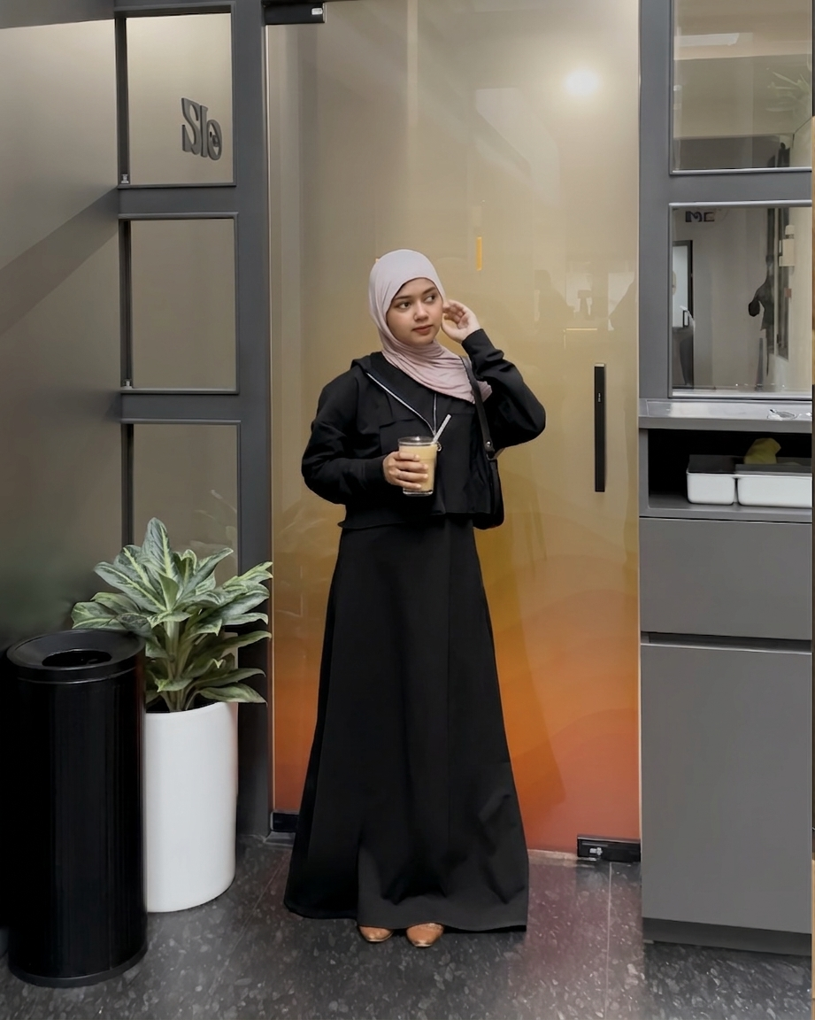 Hezak jacket, top and skirt